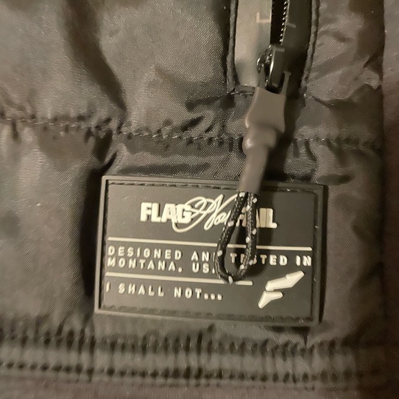 Flag nor Fail Black Medium lightweight tek vest with hood - Picture 13 of 14